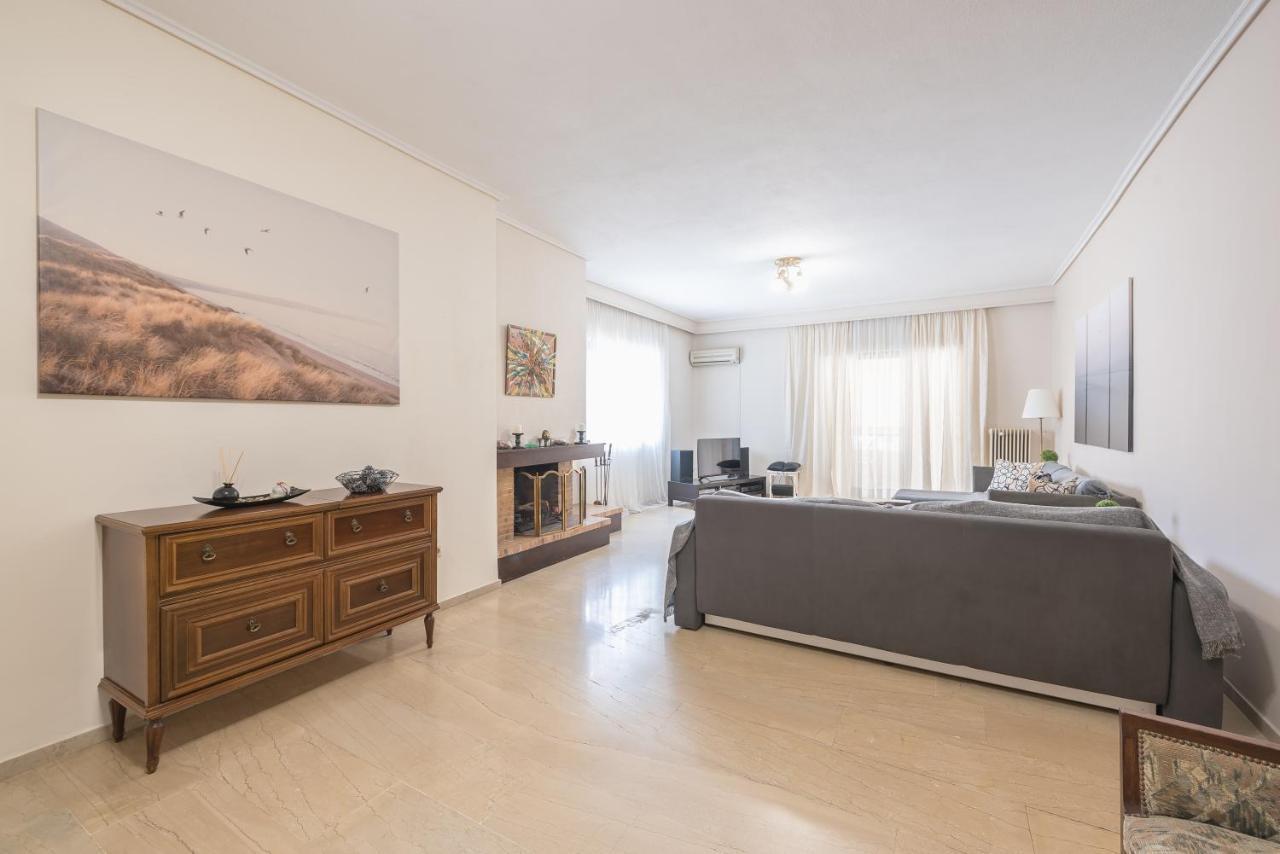Lovely & Spacious 2-Bedroom Rental Unit In Glifada Atenas Exterior foto