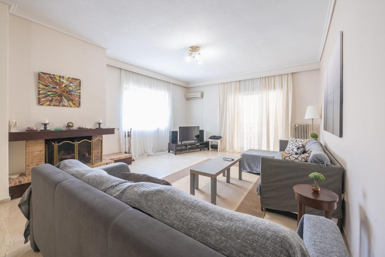 Lovely & Spacious 2-Bedroom Rental Unit In Glifada Atenas Exterior foto