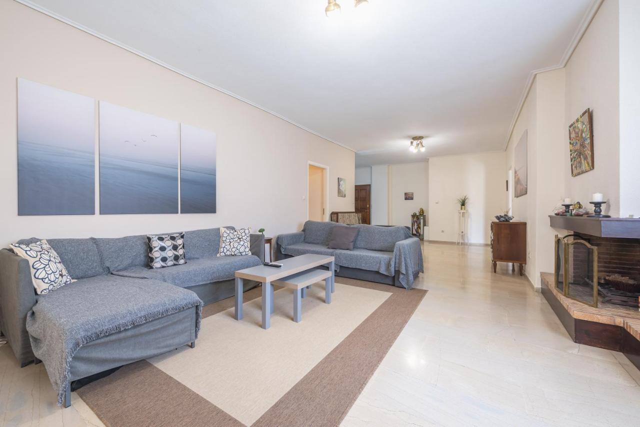 Lovely & Spacious 2-Bedroom Rental Unit In Glifada Atenas Exterior foto