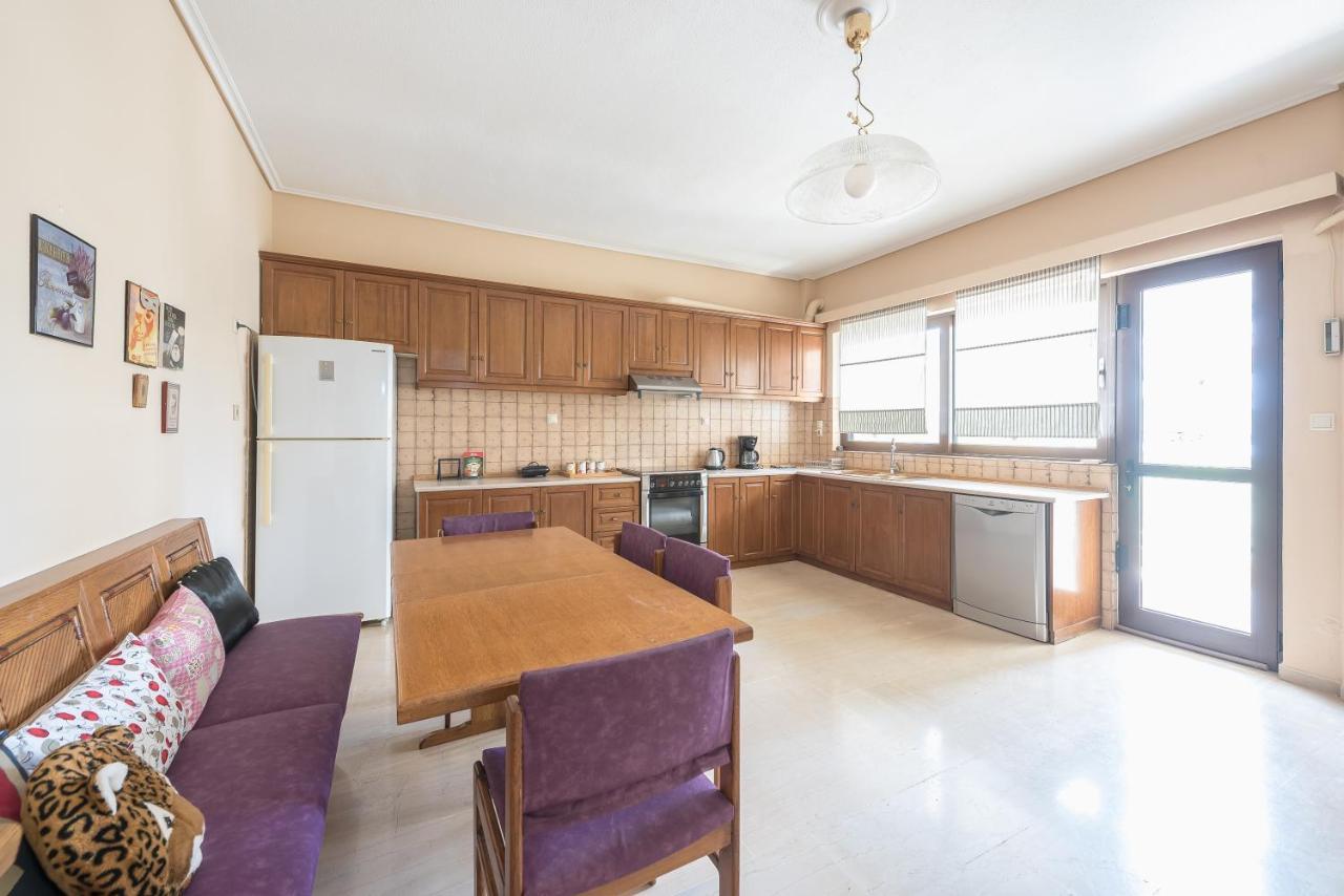 Lovely & Spacious 2-Bedroom Rental Unit In Glifada Atenas Exterior foto
